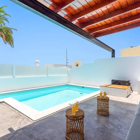 Villa Tina By Puerto del Carmen (Lanzarote)